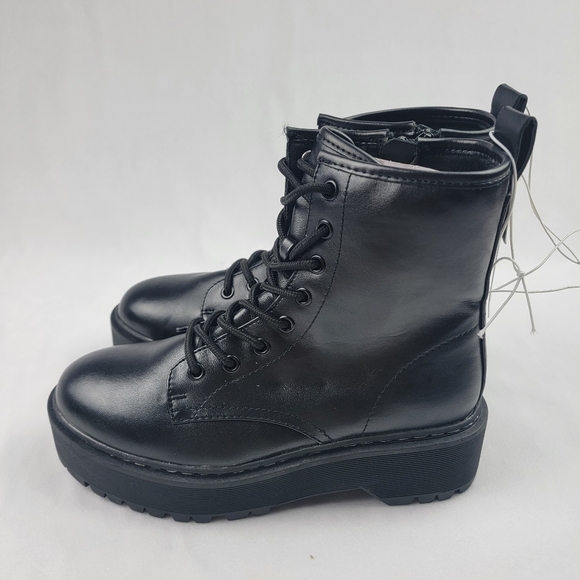 NWT Universal Thread Erin chunky sole combat boots with memory foam - Picture 5 of 6
